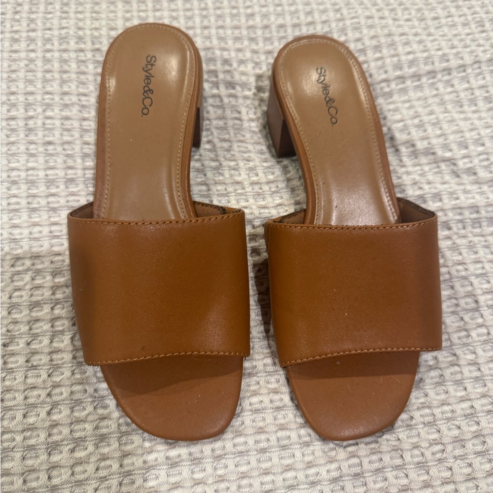 Style & Co. Women's Cognac Smooth Mules